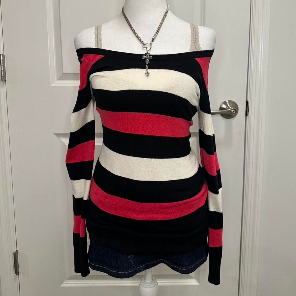 Rue 21 Y2K Hot Pink, Black, & White Round Neck Sweater Size M ♡₊˚ 💖・₊✧